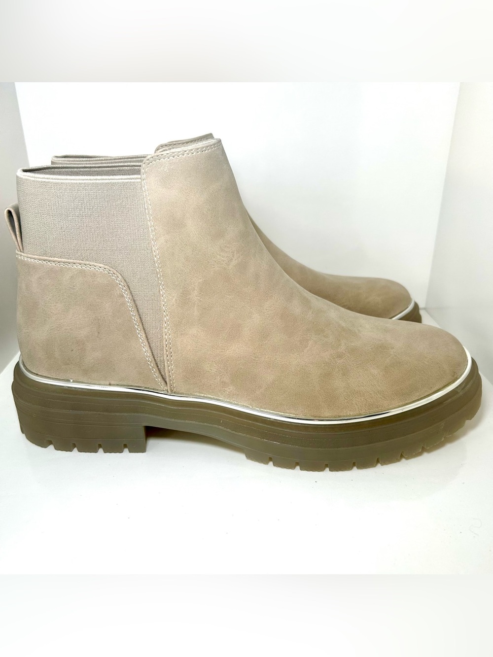 Call It Spring Women’s Casual Tan Chelsea Lug Ankle Boots, Size 10,